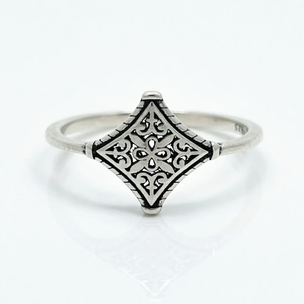 SOLID 925 STERLING SILVER BALI STYLE RING SIZE 8.5 DAINTY MINIMAL